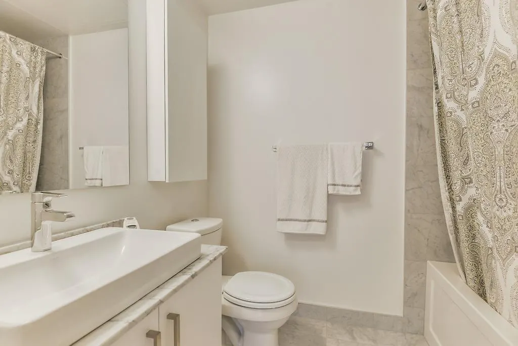 Apartment Downtown Toronto 56Th Floor Furnished Rental Monthly Available