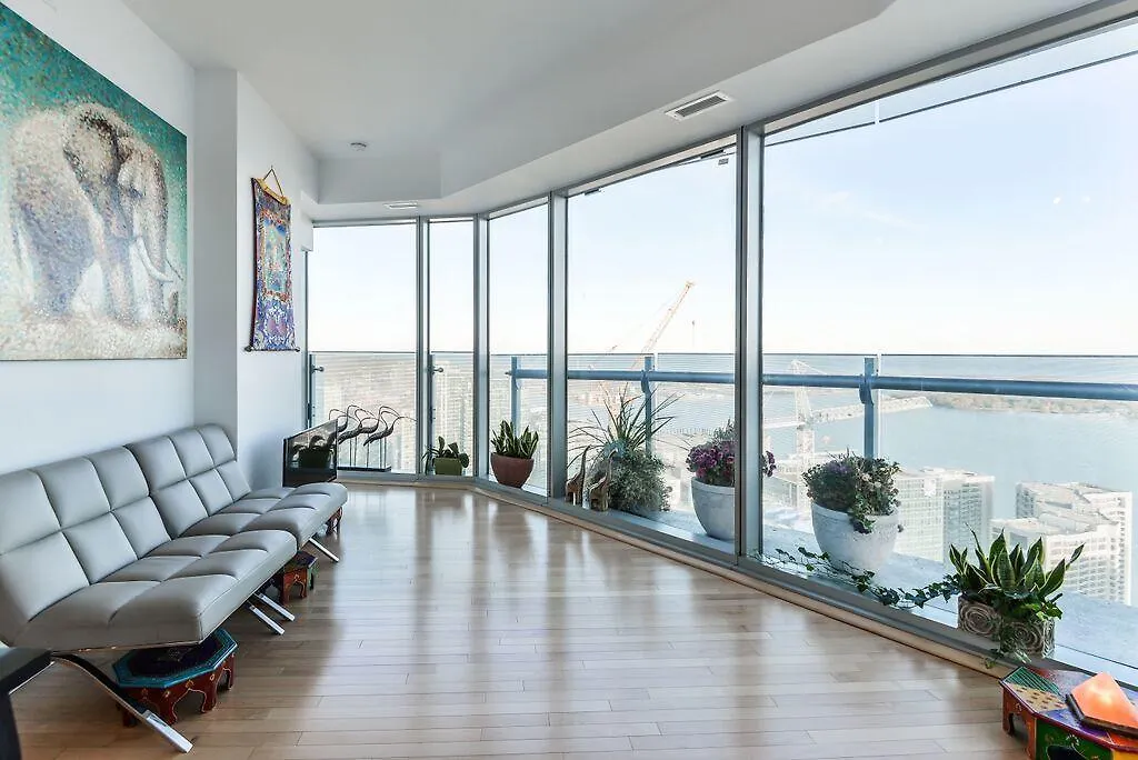 Apartment Downtown Toronto 56Th Floor Furnished Rental Monthly Available