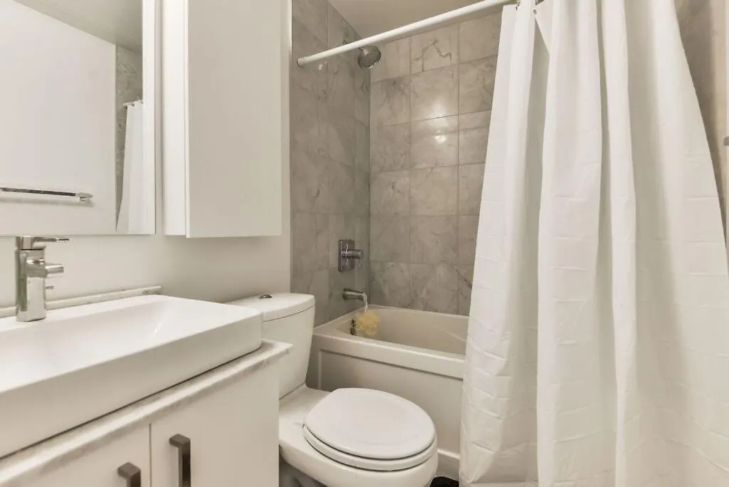 Downtown Toronto 56Th Floor Furnished Rental Monthly Available 0*,